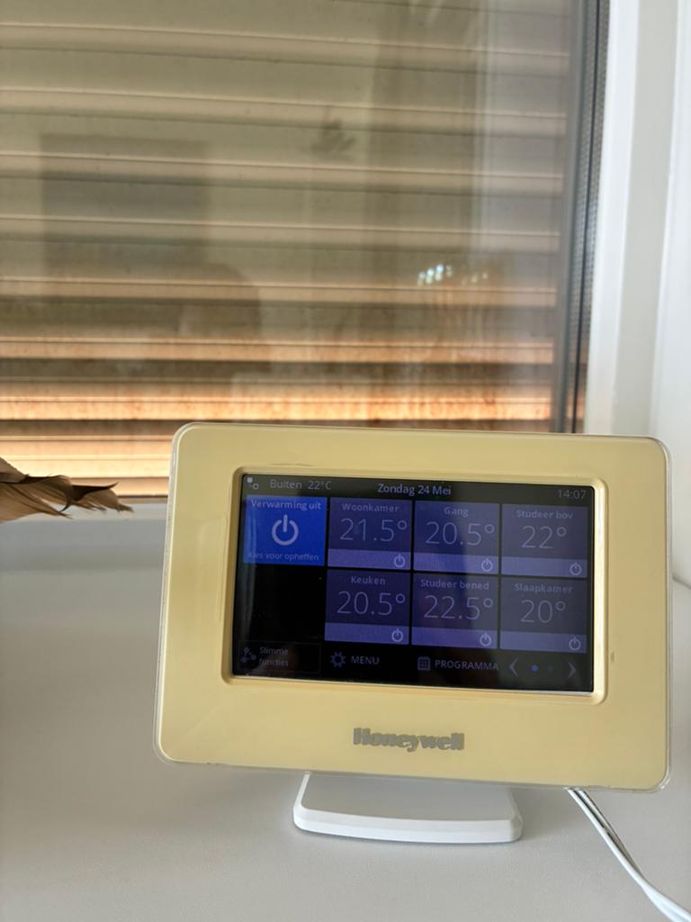Evohome thermostaatsysteem, Doe-het-zelf en Verbouw, Thermostaten, Ophalen of Verzenden, Slimme thermostaat, Gebruikt