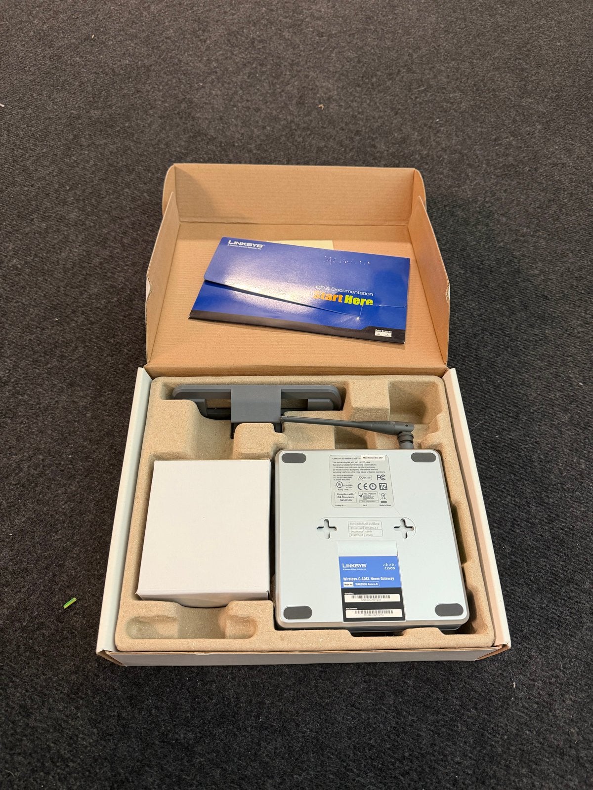 Linksys Router WAG200G met DSL Modem, Ophalen of Verzenden, Zo goed als nieuw, Router met modem