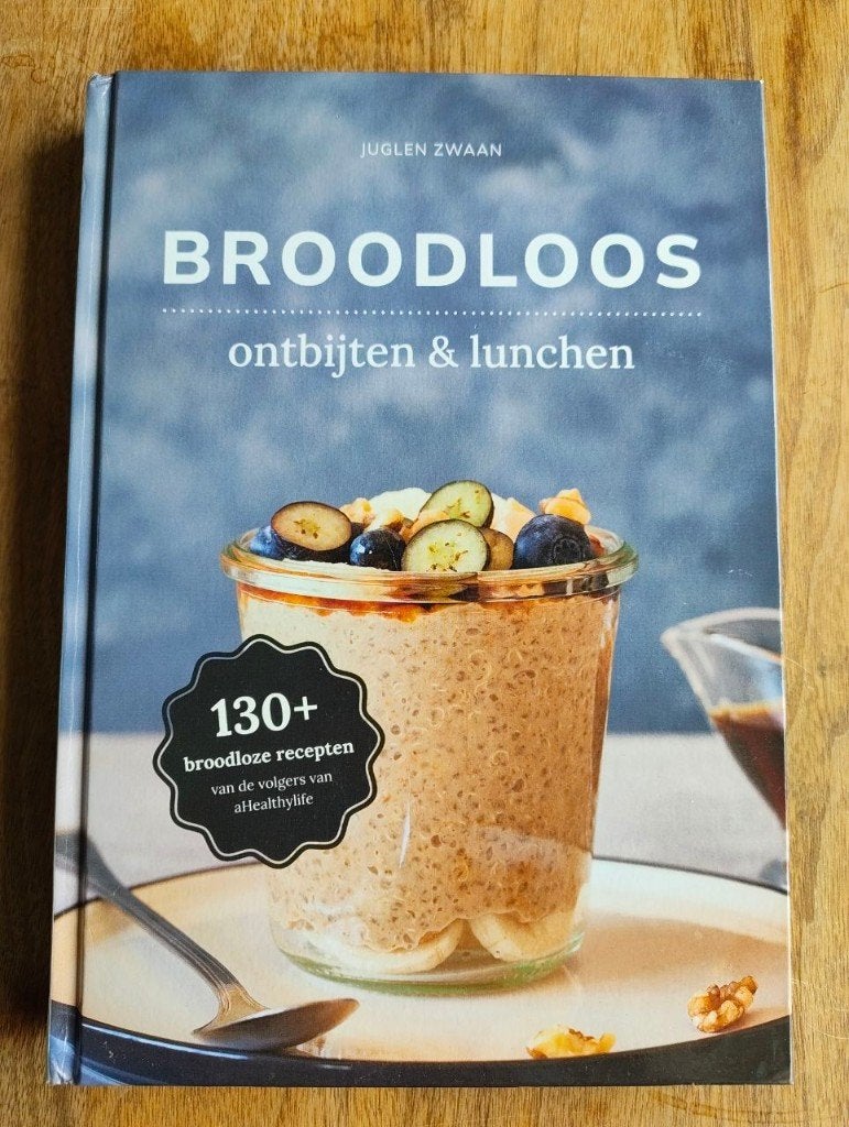 Juglen Zwaan - Broodloos, Ophalen of Verzenden, Zo goed als nieuw