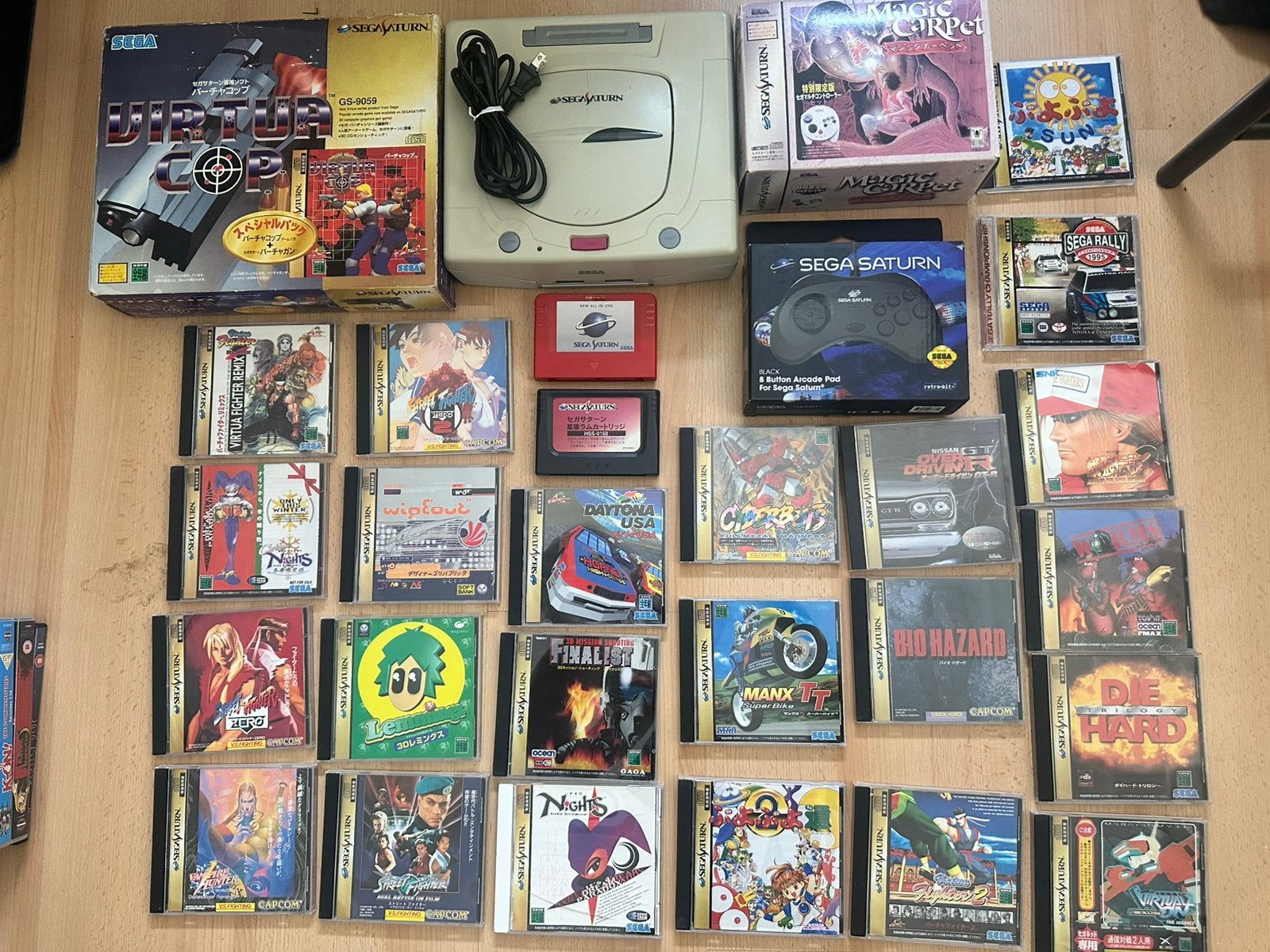 Gigantische Sega Saturn NTSC-J Collectie met 25 Games!, Ophalen of Verzenden, Zo goed als nieuw, Met 1 controller, Mega Drive