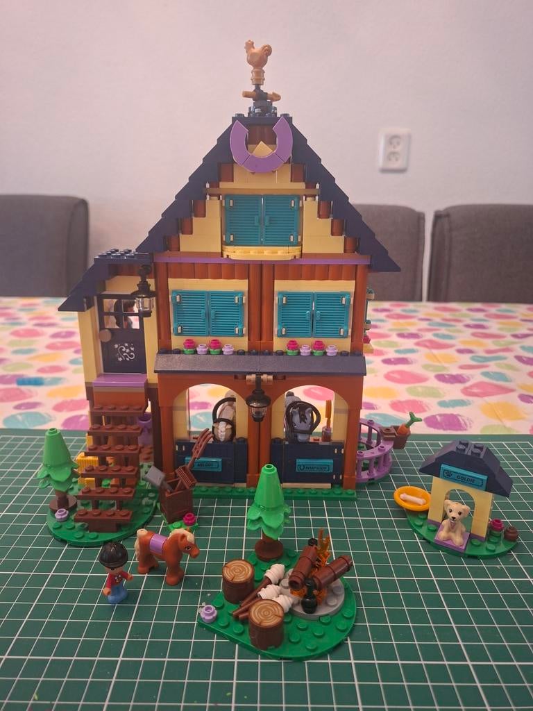 Lego friends 41683

Paardrijbasis in het bos

/ manege, Kinderen en Baby's, Speelgoed | Duplo en Lego, Lego, Compleet, Friends