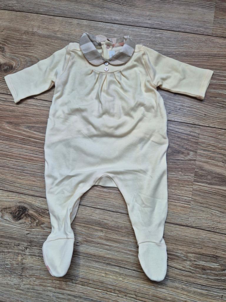 Schattig pakje Burberry nieuw!! Maatje 56, Meisje, Nieuw, Ophalen of Verzenden, Pakje