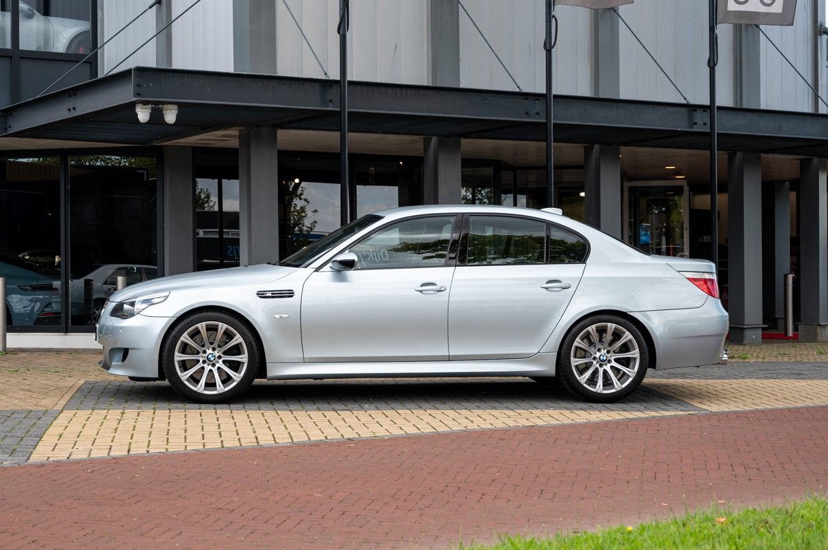 BMW M5 V10 LCI (bj 2007, semi-automaat), Auto's, Automaat, Gebruikt, Overige kleuren, 507 pk