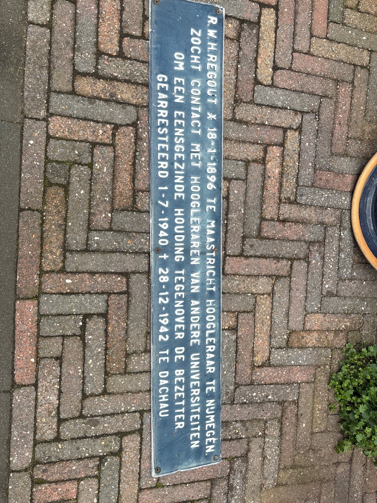 Historische plaquette R.M.H. Regout - WOII herdenking, Ophalen of Verzenden