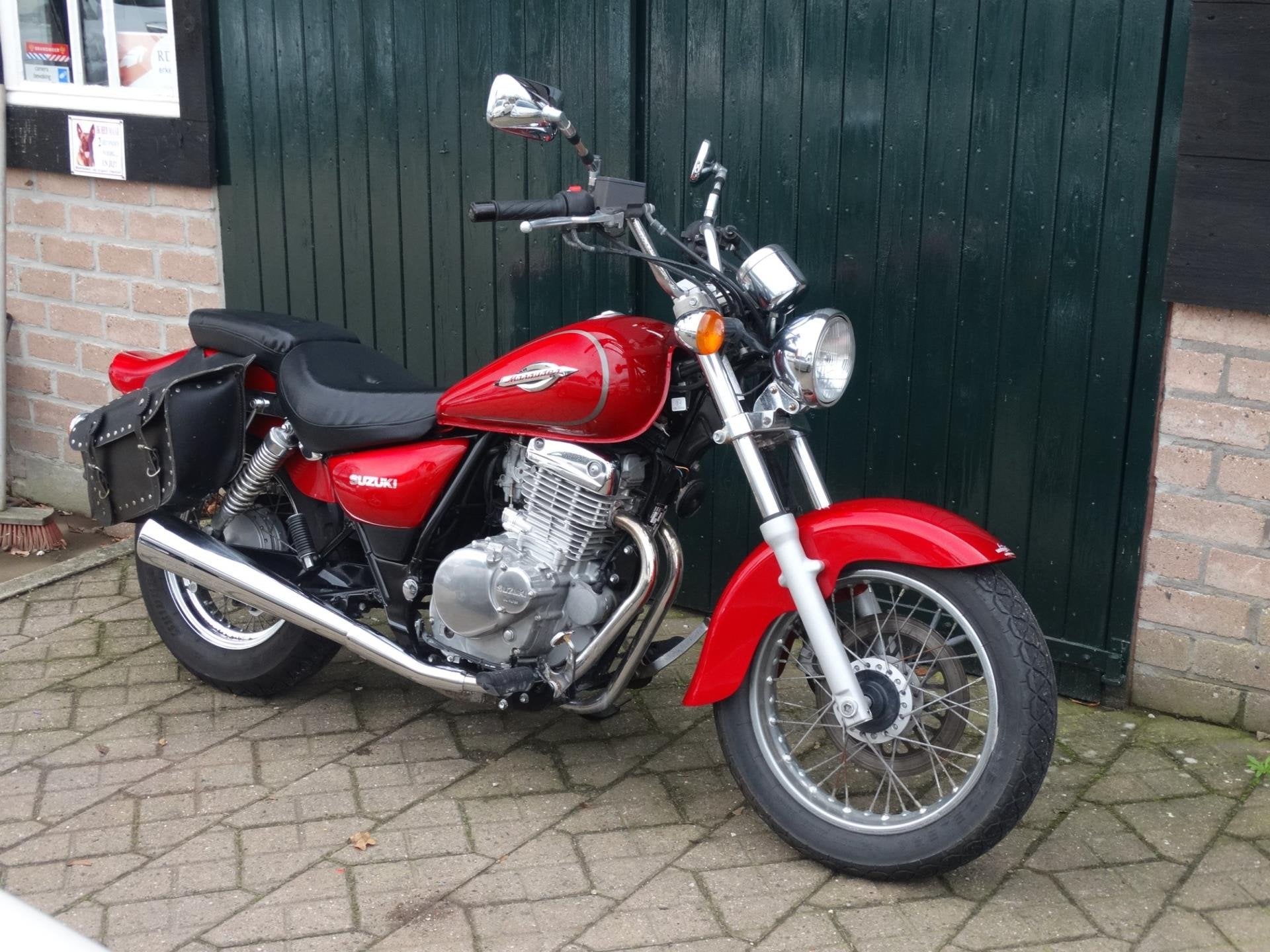 Suzuki Chopper GZ 250 Marauder 13700km Nette staat, Motoren, Info@suzuki.eu, Chopper, 300 takatsuka-cho, minami-ku
432-8611  hamamatsu, JP