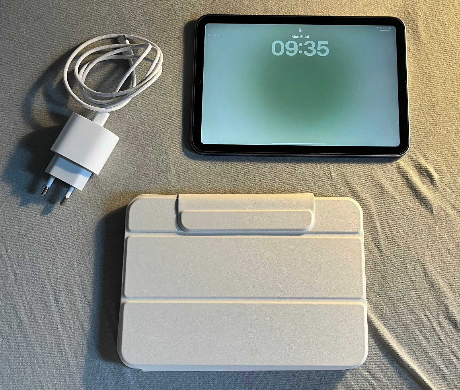 Apple iPad mini 6 (2021) 64GB Purple + White Case + Charger, Computers en Software, Apple iPads, Overige kleuren, 8 inch, Zo goed als nieuw