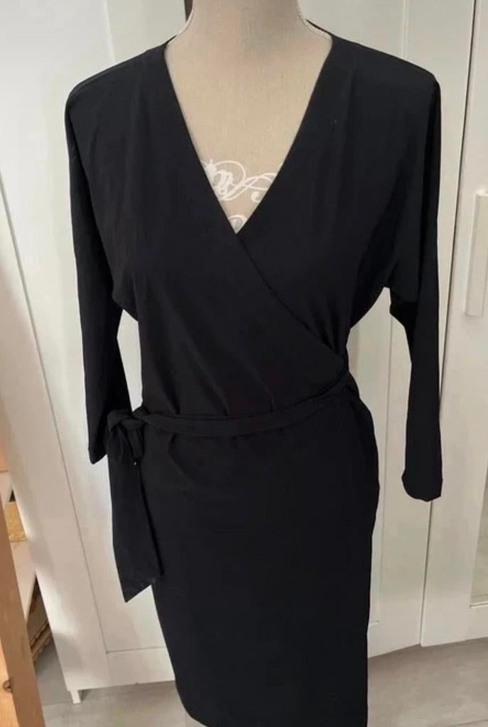 La Dress Zwarte Overslagjurk - Maat XS/S, Zwart, Ophalen of Verzenden, Knielengte, Maat 36 (S)