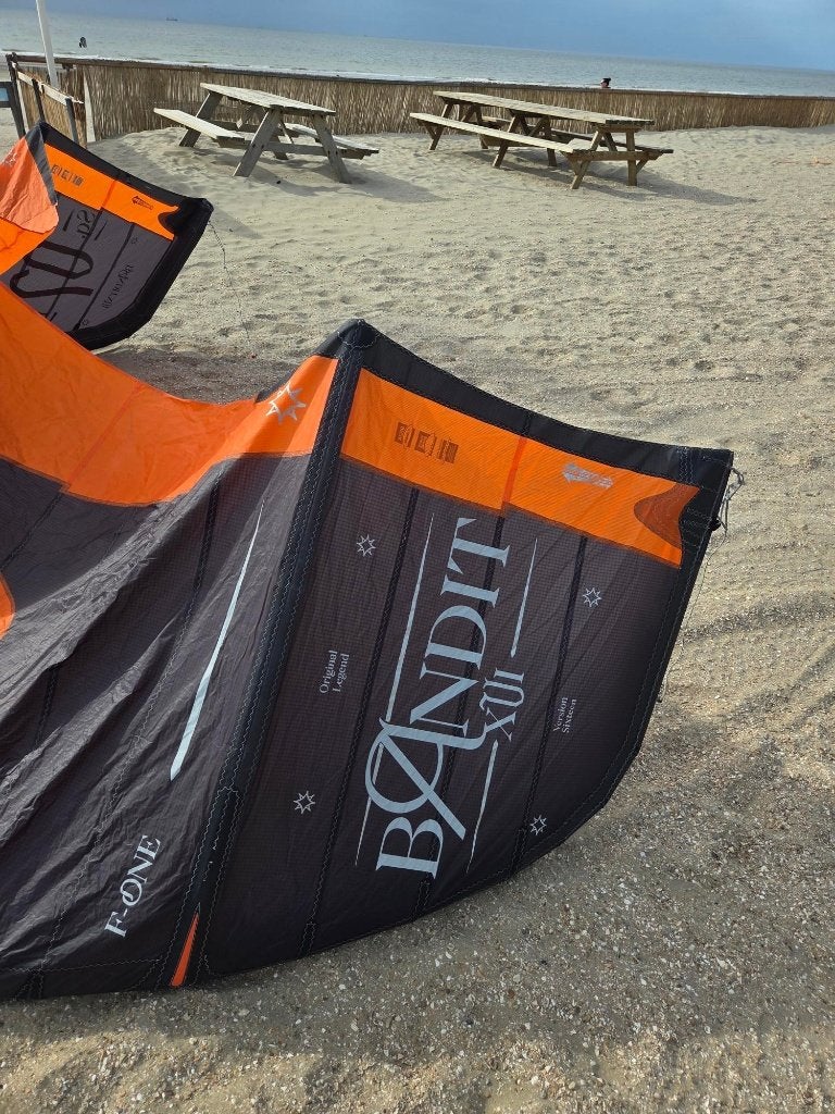 F-one Bandit 7 m2  serie 16 uit 2024, Watersport en Boten, Geen board, Ophalen of Verzenden, Zo goed als nieuw, Kite