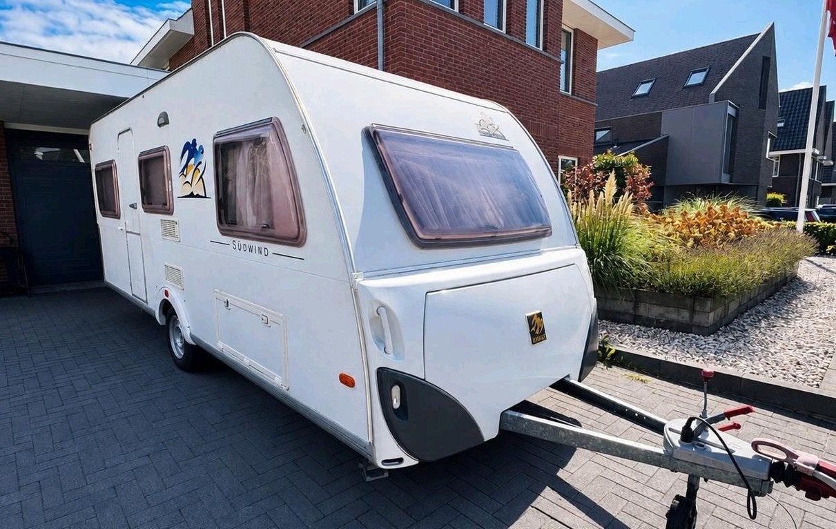 Knaus Sudwind 500 EU met opblaasbare Westfield Pluto XL voo, Caravans en Kamperen, Caravans, 2 aparte bedden, Rondzit, Particulier