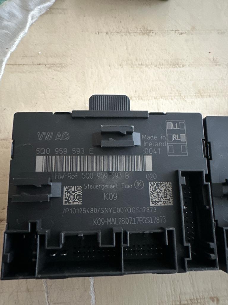VW AG Deurmodule 5Q0 959 593 E en 5Q0 959 592 E, Auto-onderdelen, Elektronica en Kabels, Volkswagen, Gebruikt, Ophalen of Verzenden
