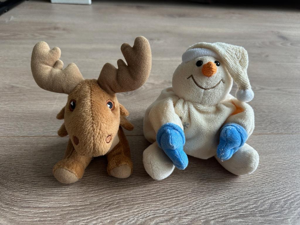 Kerst knuffels kerstknuffel sneeuwpop en rendier 15 -17 cm, Ophalen of Verzenden, Nieuw, Overige typen, Klein (minder dan 20 cm)