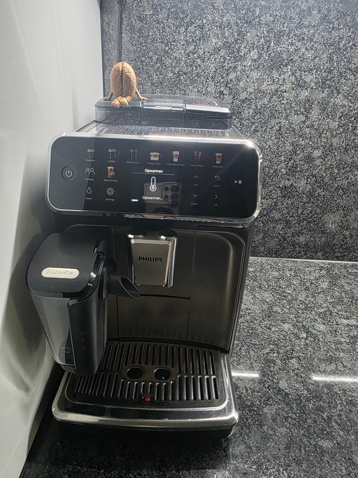 Philips LatteGo 5500 EP5547/90, Witgoed en Apparatuur, Ophalen, Zo goed als nieuw, Koffiemachine, Afneembaar waterreservoir