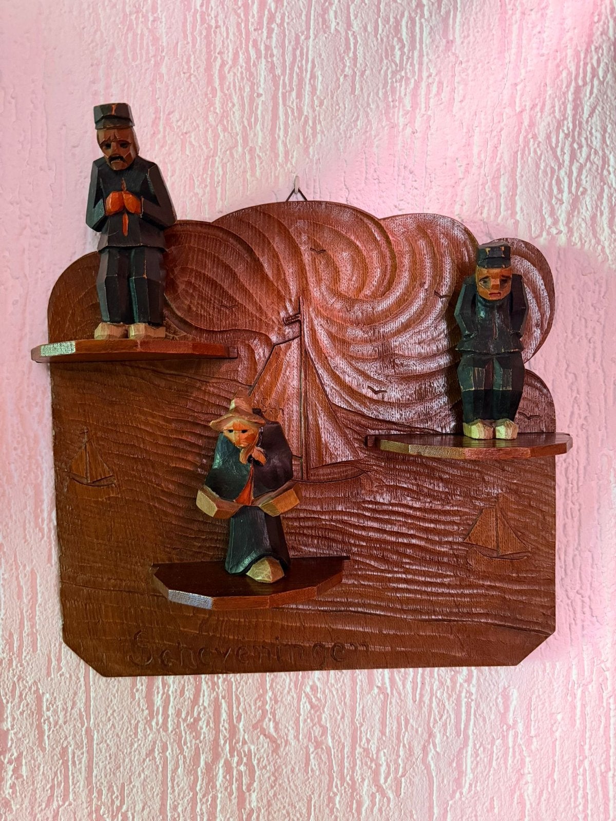 Houten Scheveningse Klederdracht Beeldjes - Uniek Stuk, Antiek en Kunst, Ophalen, Groep mensen, Handgemaakt, 20 - 50 cm
