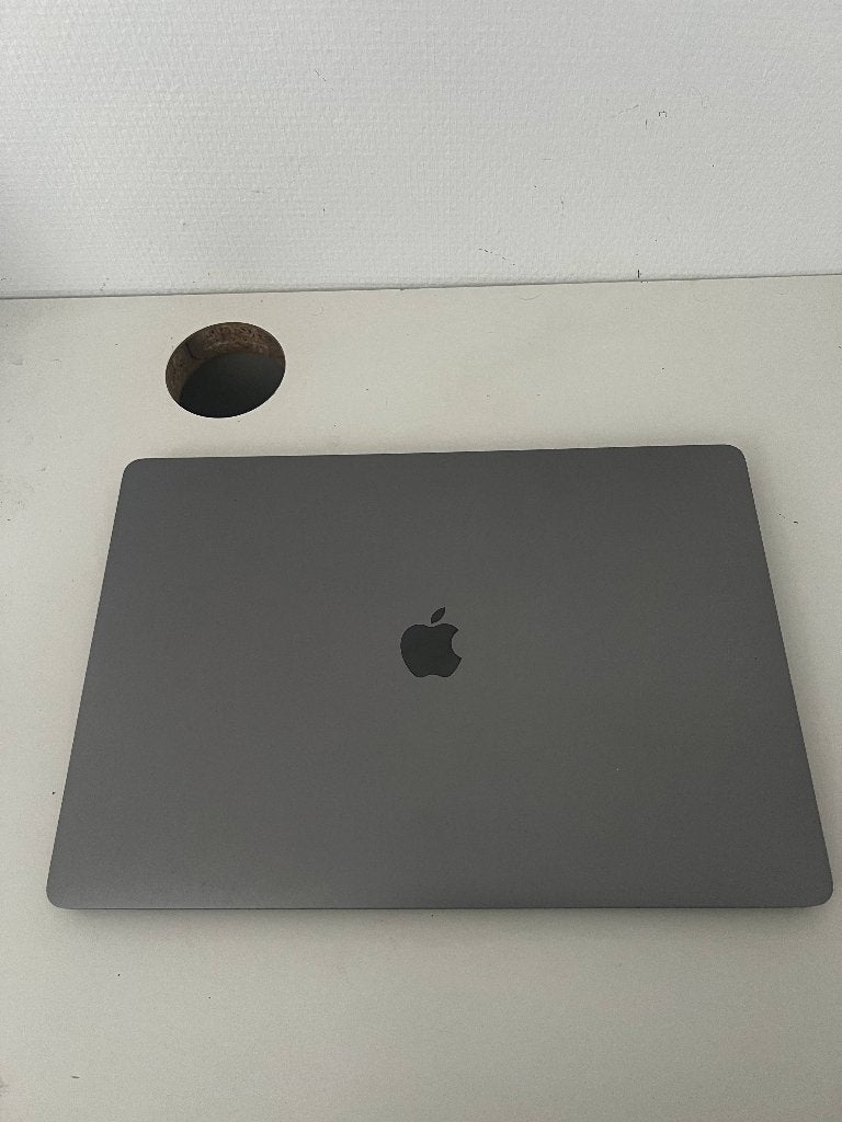 Apple MacBook Pro 16 inch (2019) | 16GB RAM | In nette staat, Computers en Software, MacBook Pro, 2 tot 3 Ghz, Qwerty, 512 GB