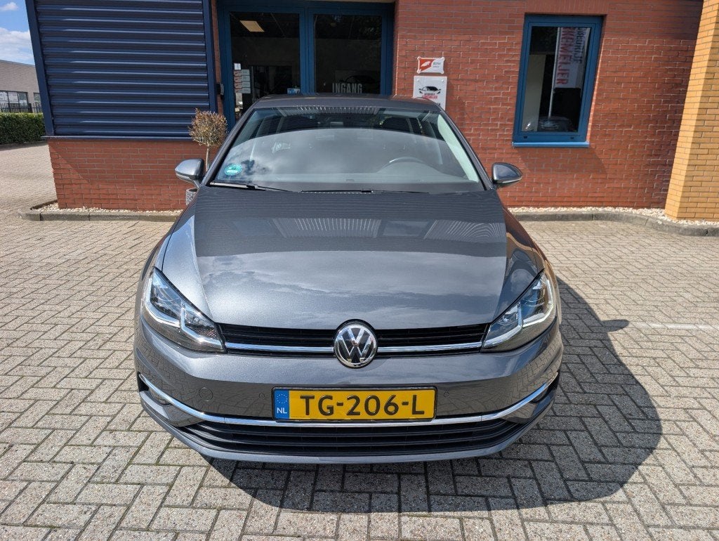 Volkswagen GOLF 1.0 TSI Highline BNS R, ADAPcruise, PDC v+a,, Auto's, Gebruikt, Euro 6, Bedrijf, Handgeschakeld