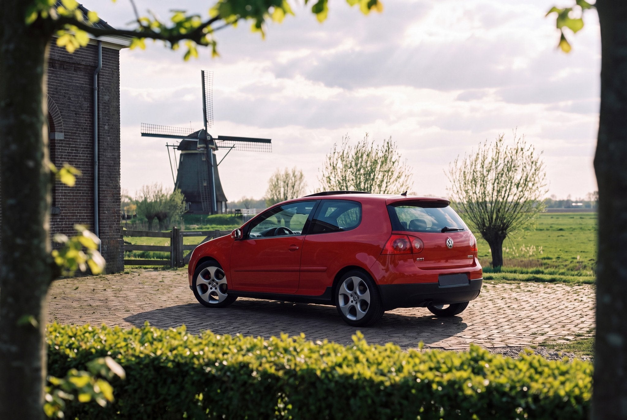Volkswagen Golf GTI V 2.0 (bj 2006, automaat), Auto's, Gebruikt, 4 cilinders, Leder, Bedrijf