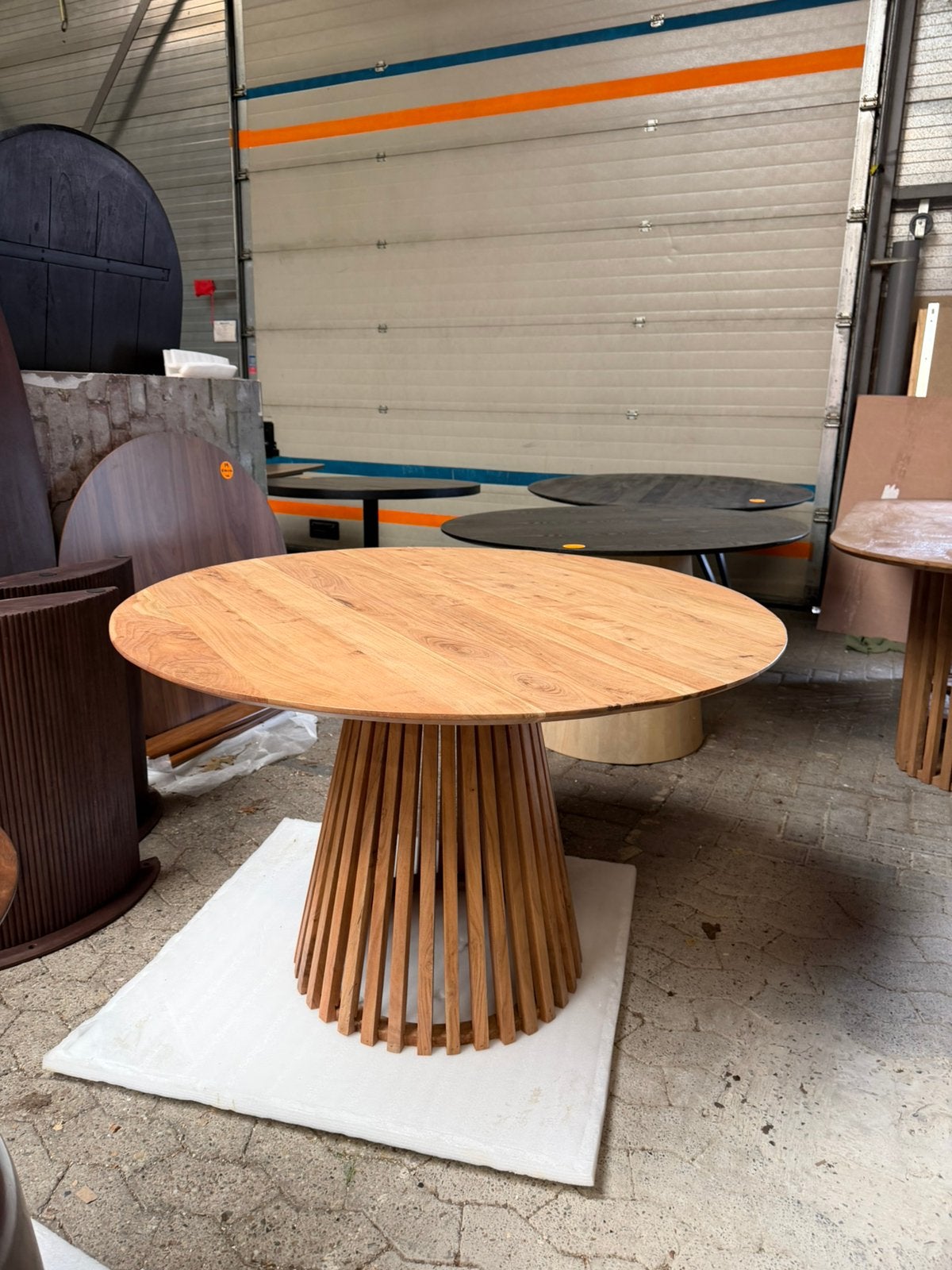 Eettafel rond acaciahout naturel Japandi 120x120x76 cm