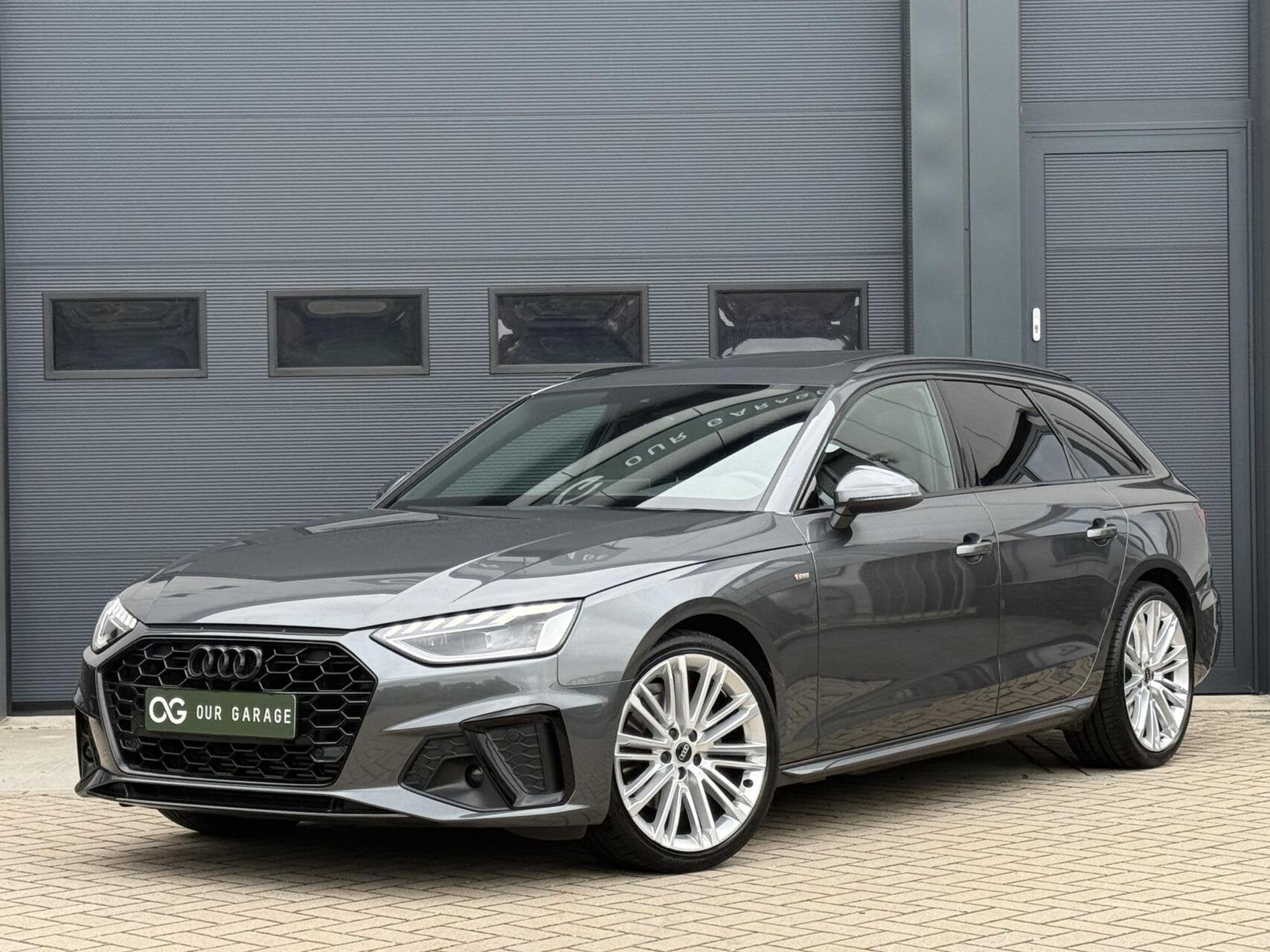 Audi A4 Avant 35 TFSI S edition|Pano|Matrix|Trekhaak|Keyless, Auto's, Gebruikt, Zwart, 4 cilinders, Autotrust
