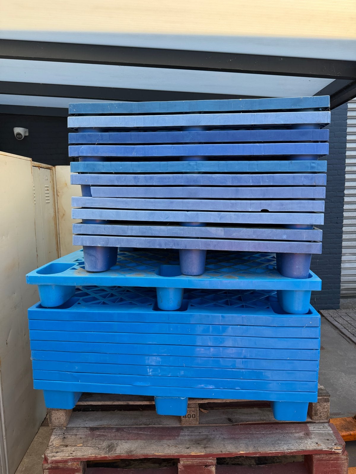 Kunststof pallets 110x110 cm en 90x110 cm te koop, Ophalen, Gebruikt