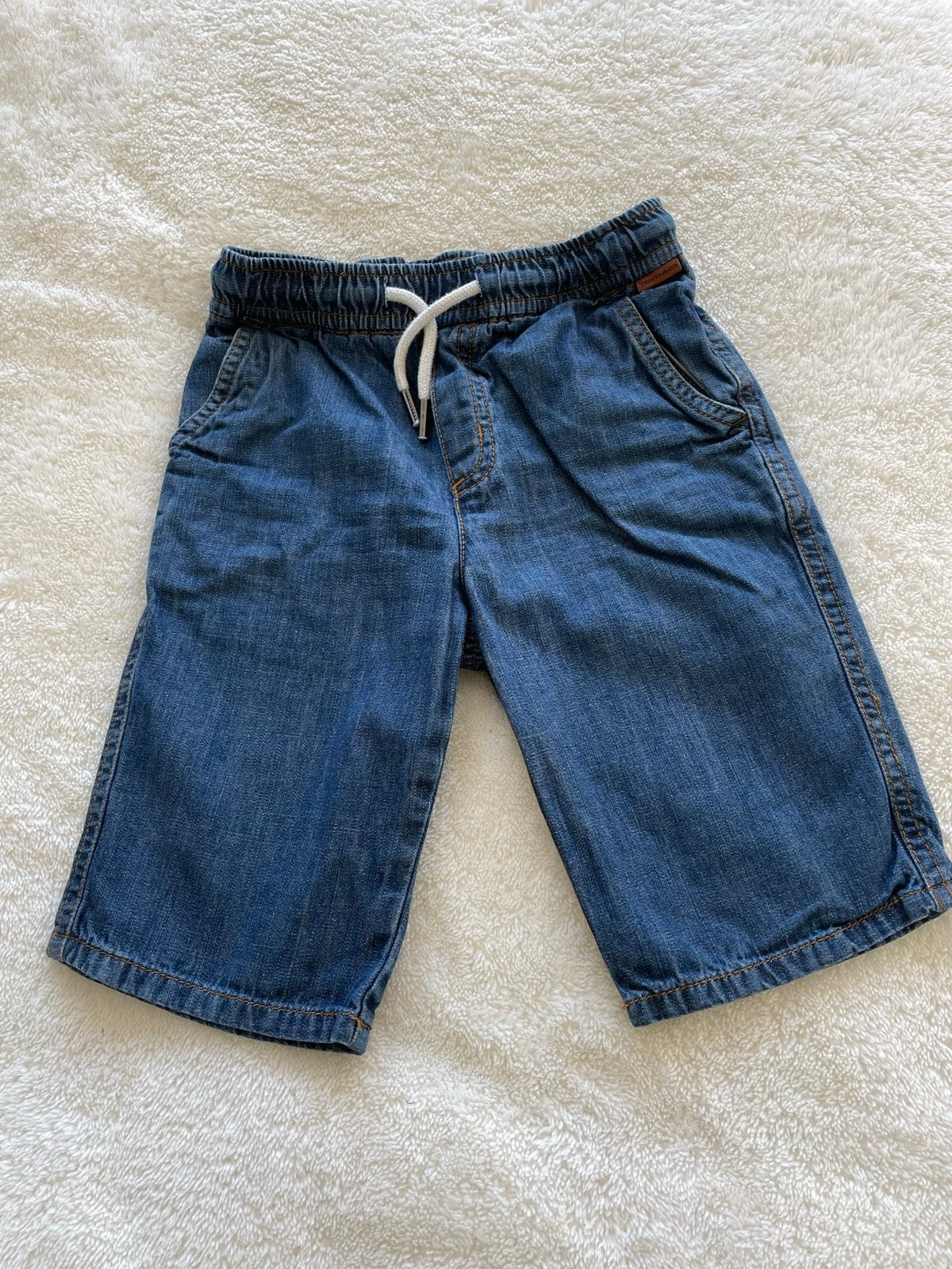 Korte broek 2 stuks merk tom tailor maat 128 in nieuwstaat, Ophalen of Verzenden, Zo goed als nieuw, Jongen, Broek