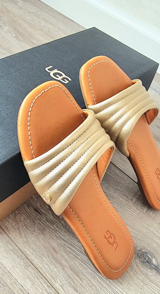 Originele Ugg UGG Sandalen Mt 36, Kleding | Dames, Verzenden, Zo goed als nieuw, Overige kleuren, Sandalen of Muiltjes