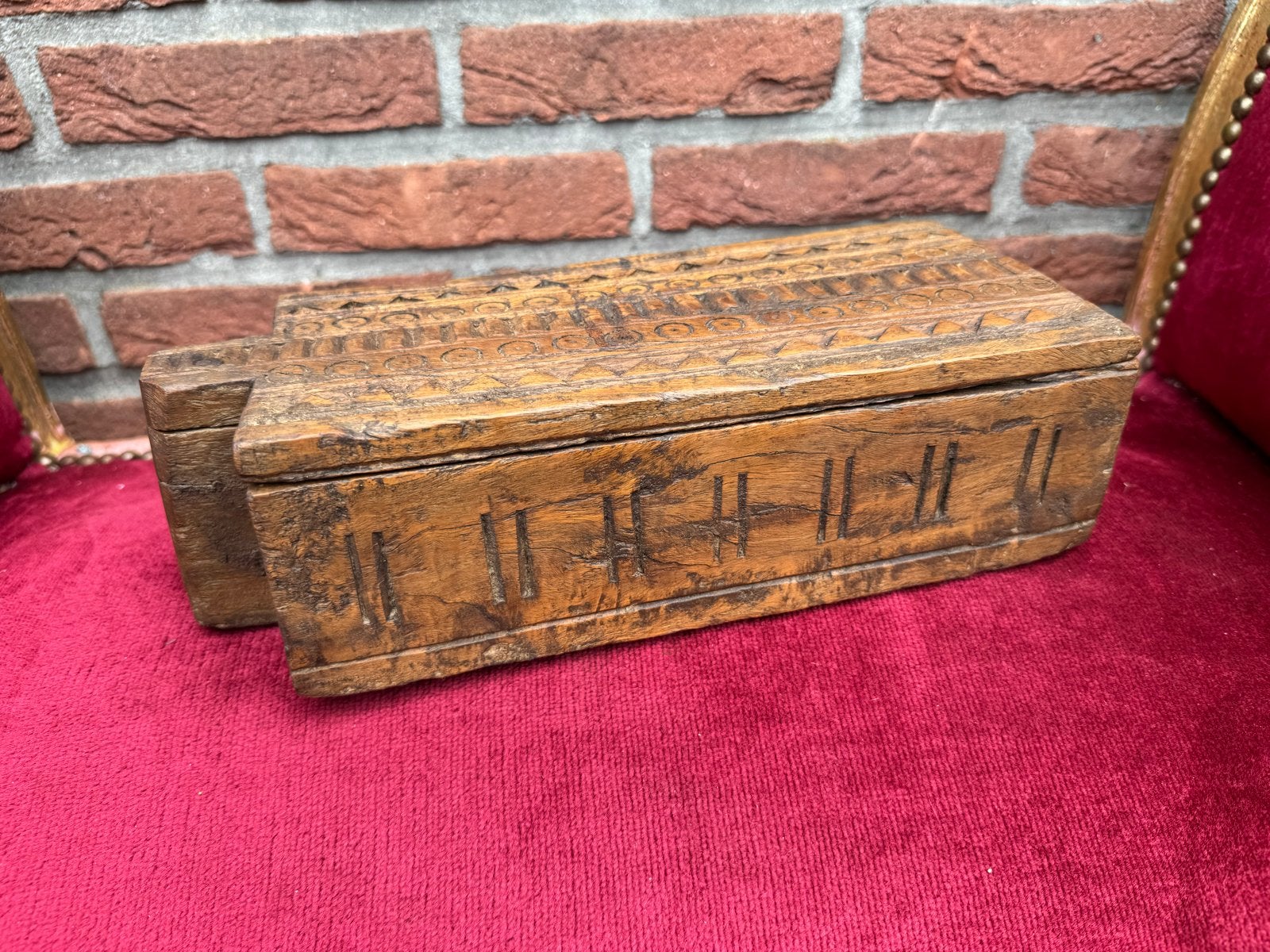 Antieke handgesneden houten doos, India, Hout, Bruin, India, Doos
