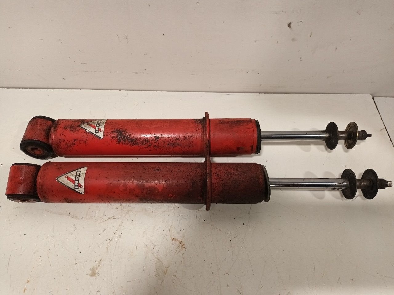 Schokbreker set BMW 2500, Auto-onderdelen, Onderdelen@venauto.nl, Van der Ven Autorecycling B.V., Gebruikt, Ettenseweg 76, 4706 PB Roosendaal, The Netherlands