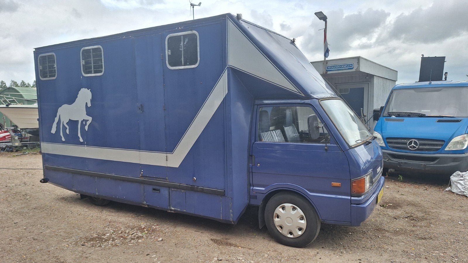 Mazda E-serie Sdid32 1987 paardewagen / foodtruck, Achterwielaandrijving, Origineel Nederlands, 2184 cc, Particulier