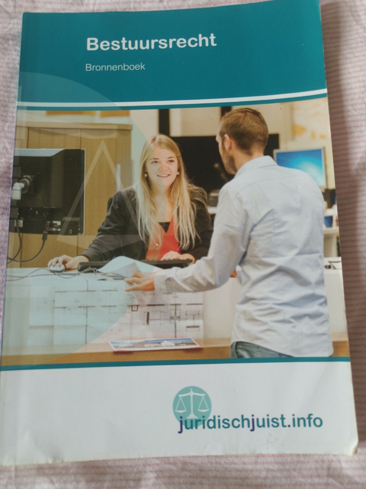 Bestuursrecht Bronnenboek - Edu'Actief, Lydia Janssen, Willie Elferink, Ophalen of Verzenden, Zo goed als nieuw, MBO