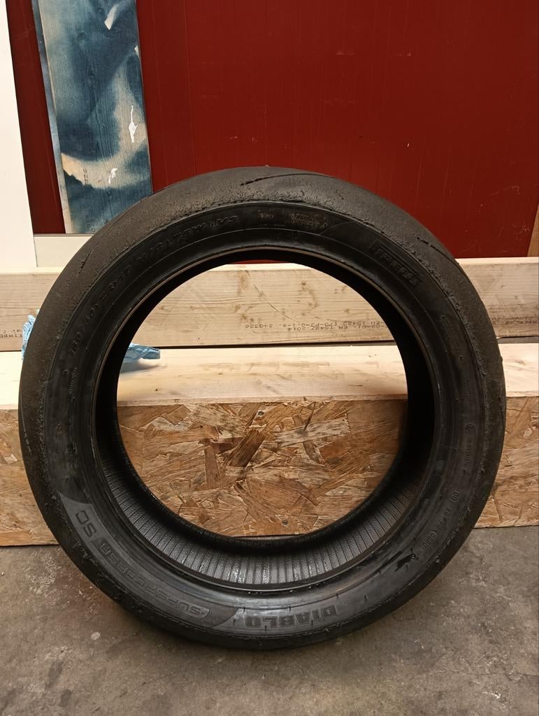 Pirelli supercorsa banden., Motoren, Ophalen, Gebruikt