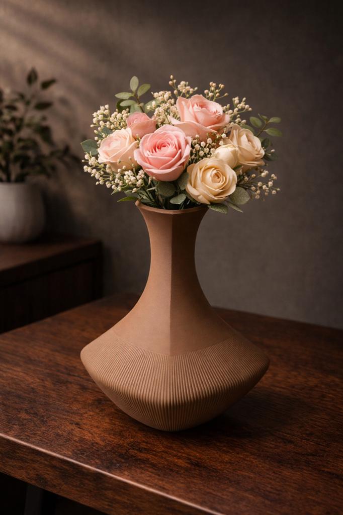 Minimalistische Design Vaas – Moderne Woondecoratie – 17 cm, Overige materialen, Overige kleuren, Verzenden, Zo goed als nieuw