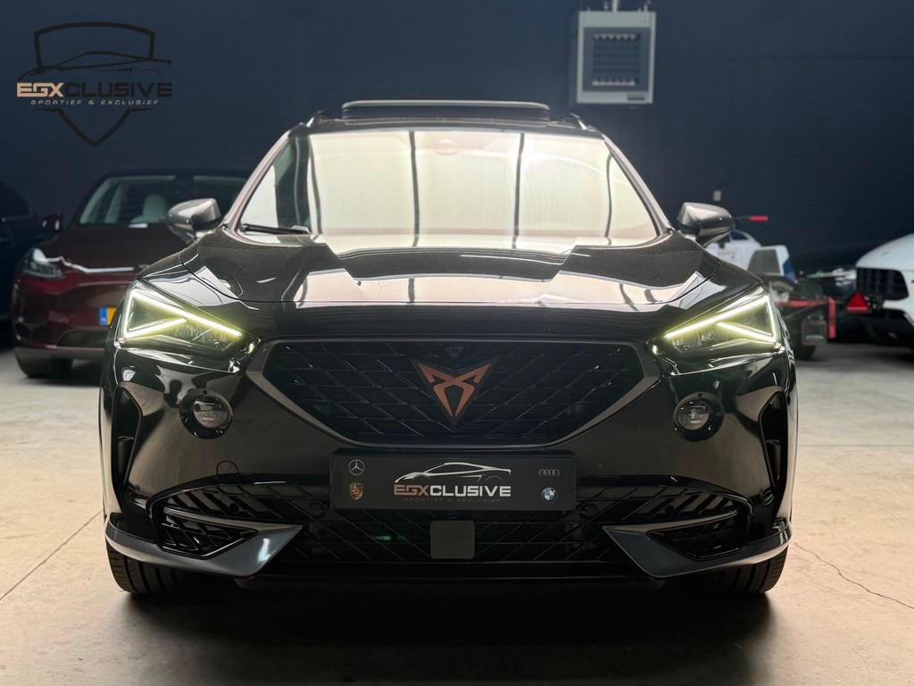 Cupra Formentor Camera/Pano/Trekhaak/Bomvol! 1.4 e-Hybrid VZ, Gebruikt, 4 cilinders, Leder en Stof, Zwart