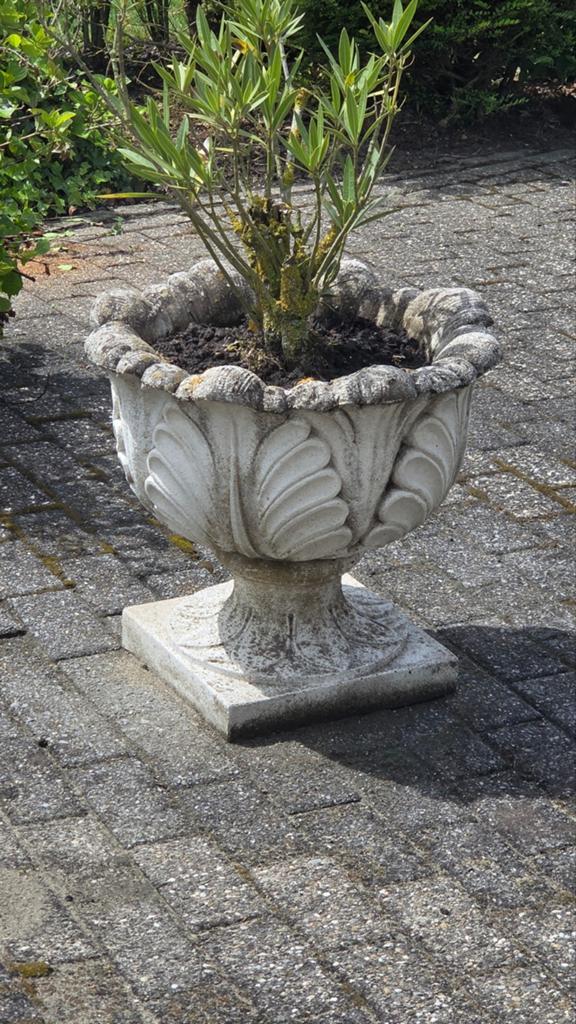 Betonnen bloempot, Tuin en Terras, Bloempotten, Gebruikt, Rond, Beton, Balkon