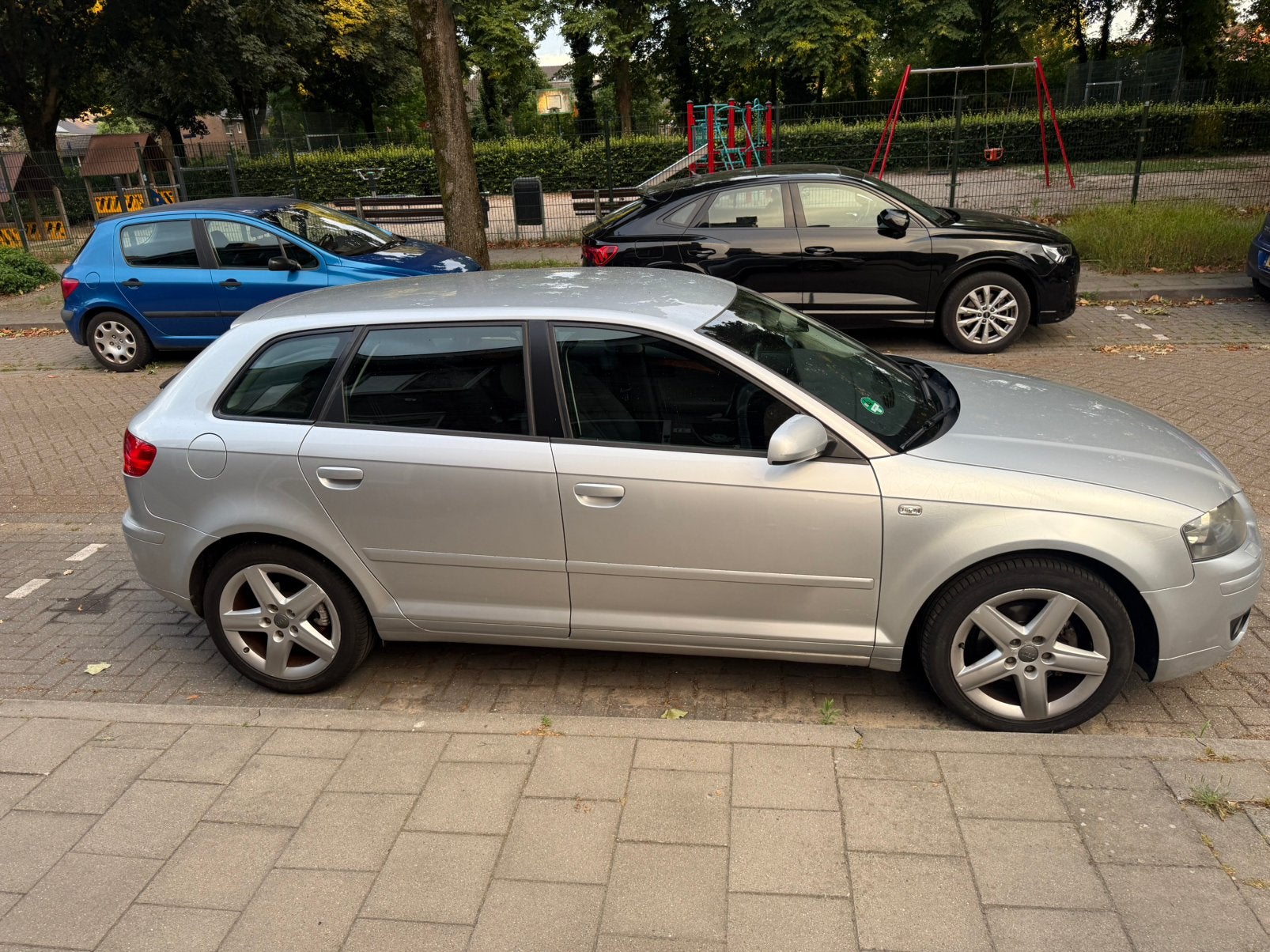 Audi A3 2.0 Sportback 110KW FSI 2005 Grijs, Ophalen, Gebruikt