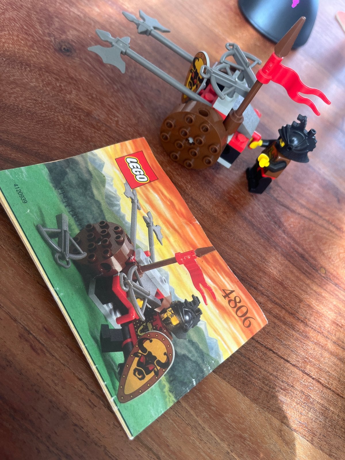 Lego Axe Cart 4806 uit 2000 - Compleet met boekje, Gebruikt, Lego, Ophalen of Verzenden, Compleet