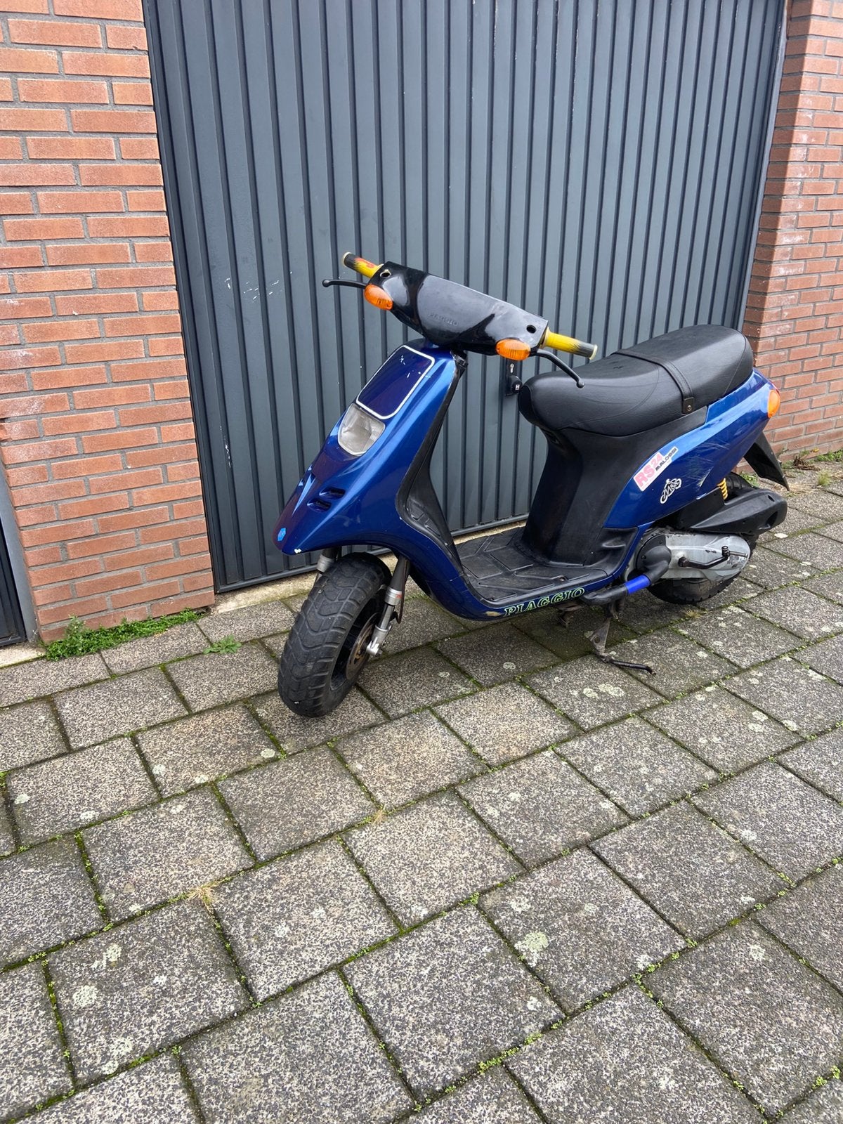 Typhoon 125cc met papieren, Fietsen en Brommers, Ophalen of Verzenden, Zo goed als nieuw, Benzine, Overige modellen