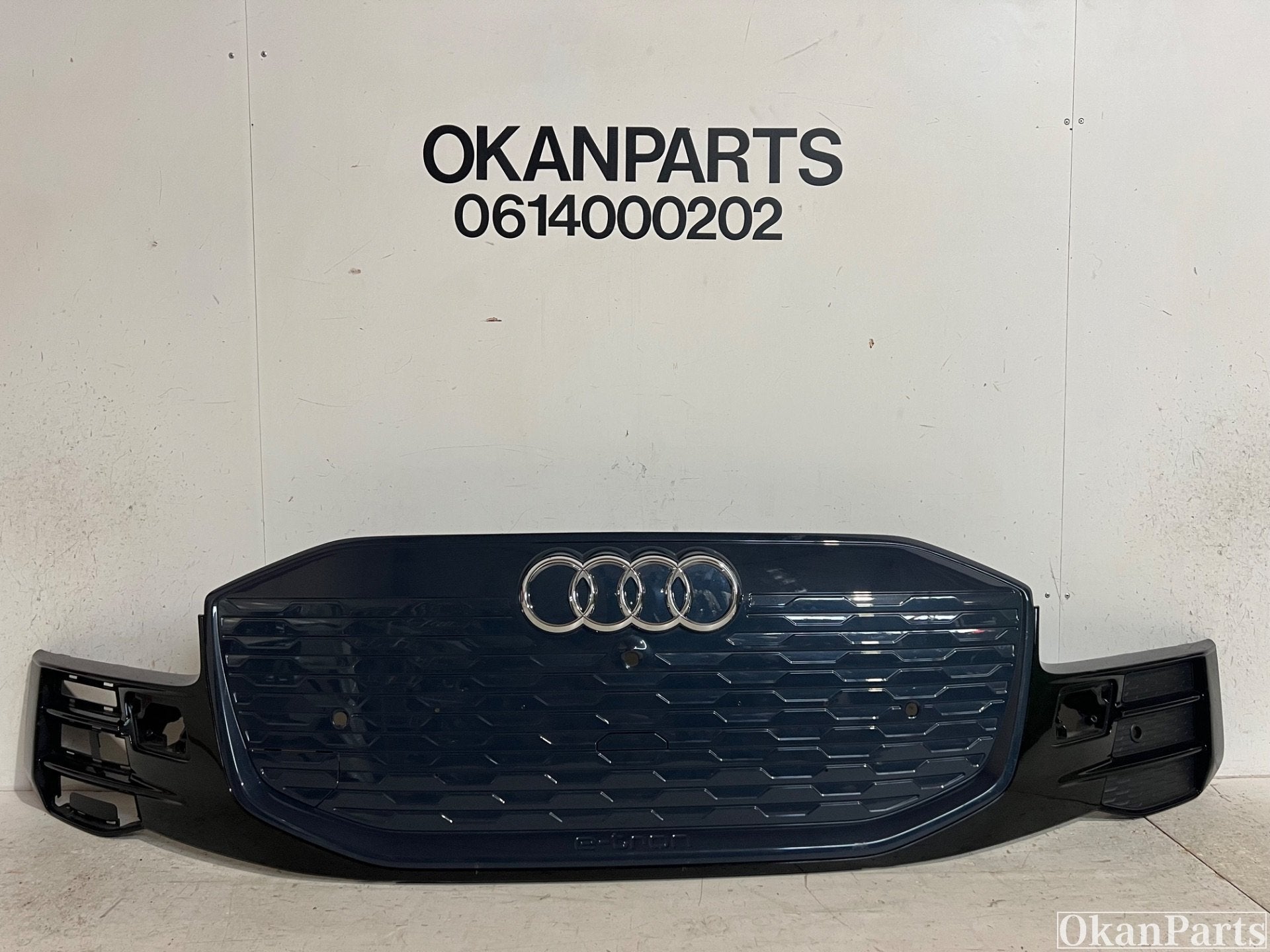 Audi Q6 E-tron Grille 85H807725A, Gebruikt, Voor, AUDI AG, Auto-Union-Strasse 1
85045  Ingolstadt, DE