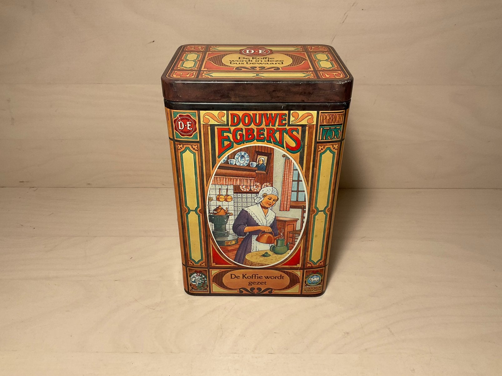 Douwe Egberts koffieblik frisse kleuren, Ophalen of Verzenden, Gebruikt, Koffie, Douwe Egberts