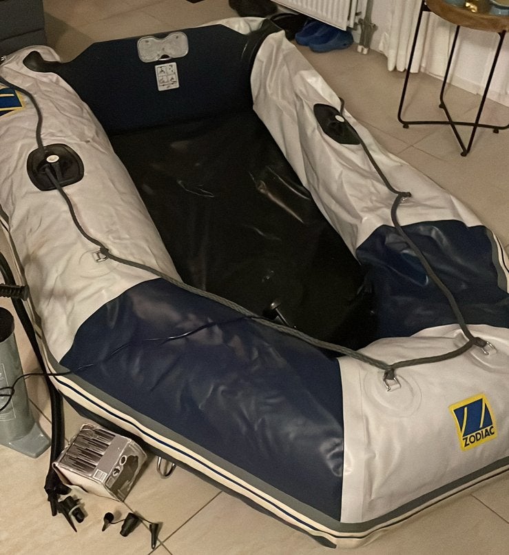 Zodiac rubberboot, Ophalen, Zo goed als nieuw, Campingstoel