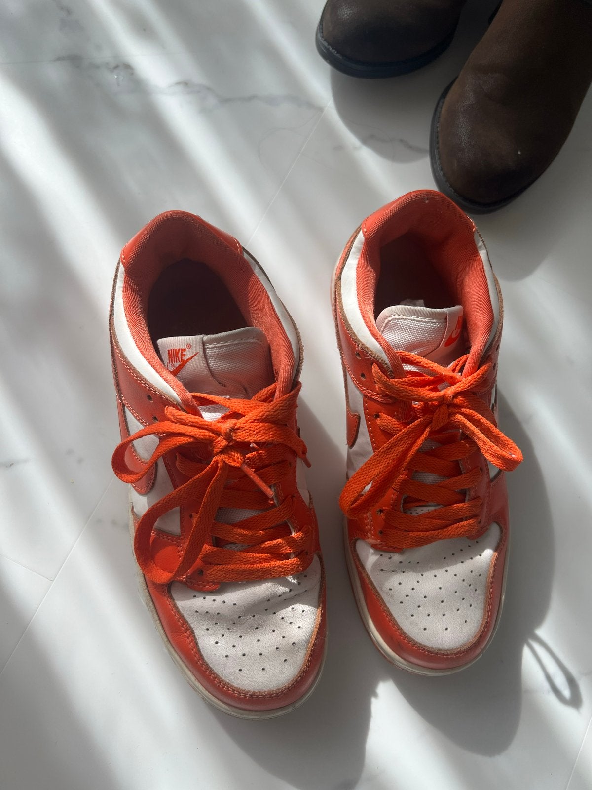 Nike Dunk Low Orange Pearl sneakers - Maat 37.5, Kleding | Dames, Ophalen of Verzenden, Gedragen, Oranje, Sneakers of Gympen