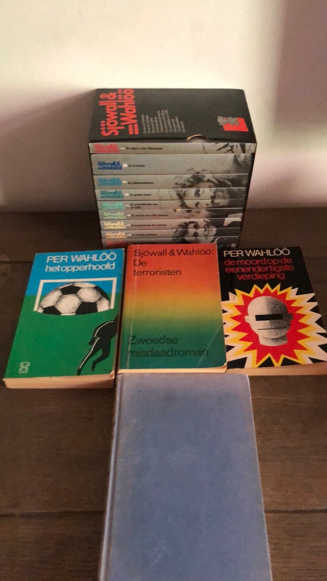 Sjöwall & Wahlöö.     1x box set. 3x softcover 1x hardcover, Boeken, Detectives, Ophalen of Verzenden