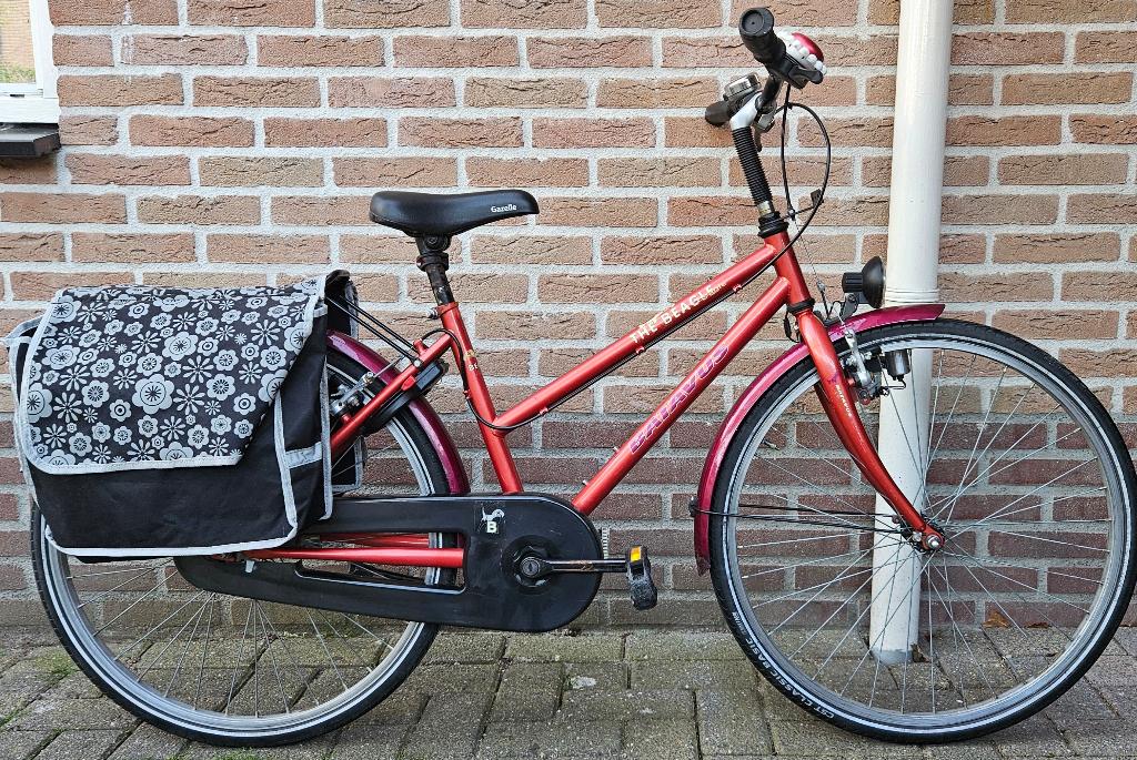 Batavus 26 inch meisjesfiets met fietstas, Terugtraprem, Gebruikt, Batavus, Handrem