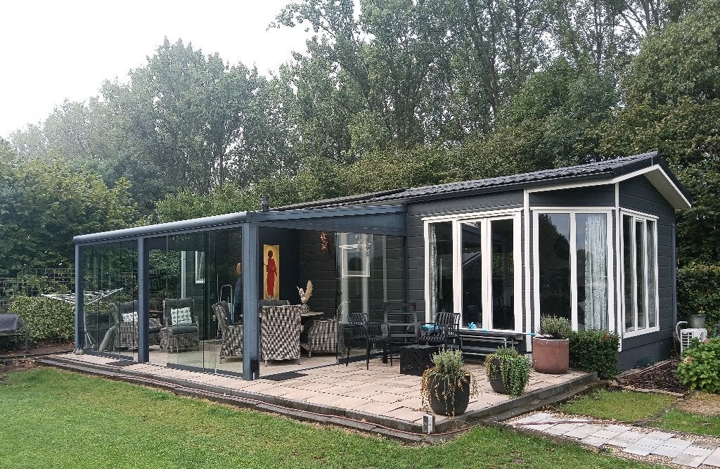 Prachtige vakantiewoning / chalet in de Betuwe, onder optie!, Caravans en Kamperen, Tot en met 4