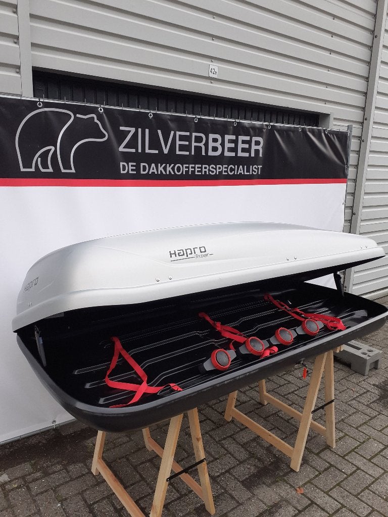 Te huur: Hapro Traxer 8.6 Skibox + Thule Dakdragers, Ophalen, Zo goed als nieuw