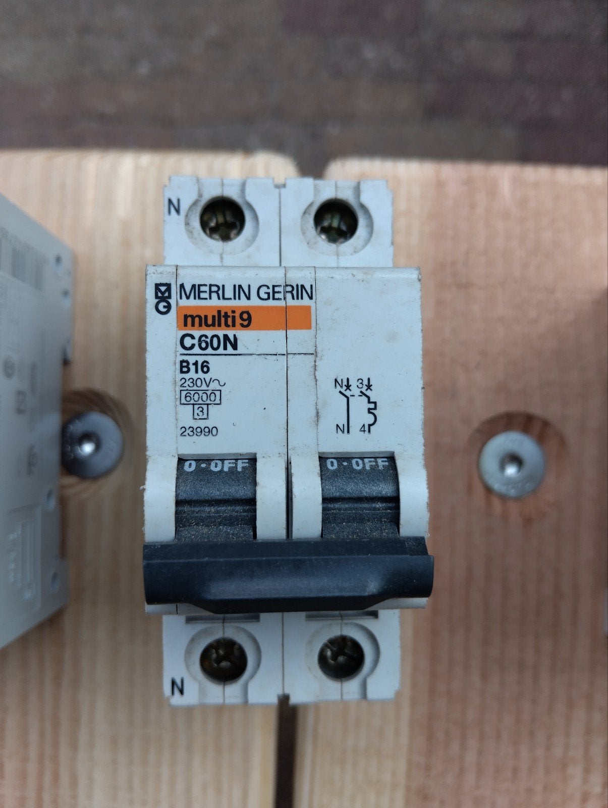 Merlin Gerin Multi 9 C60N B16 Installatieautomaat, Doe-het-zelf en Verbouw, Ophalen of Verzenden, Gebruikt, Schneider Electric