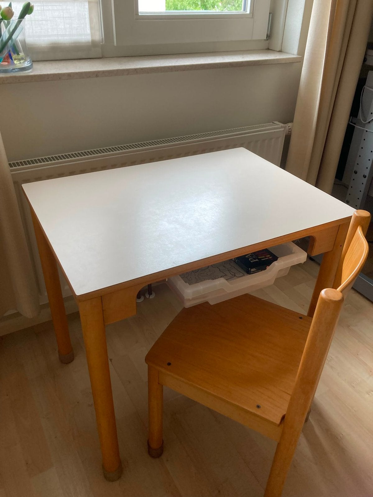 Kleutertafel en stoeltje, Ophalen, Gebruikt, Tafel(s) en Stoel(en)