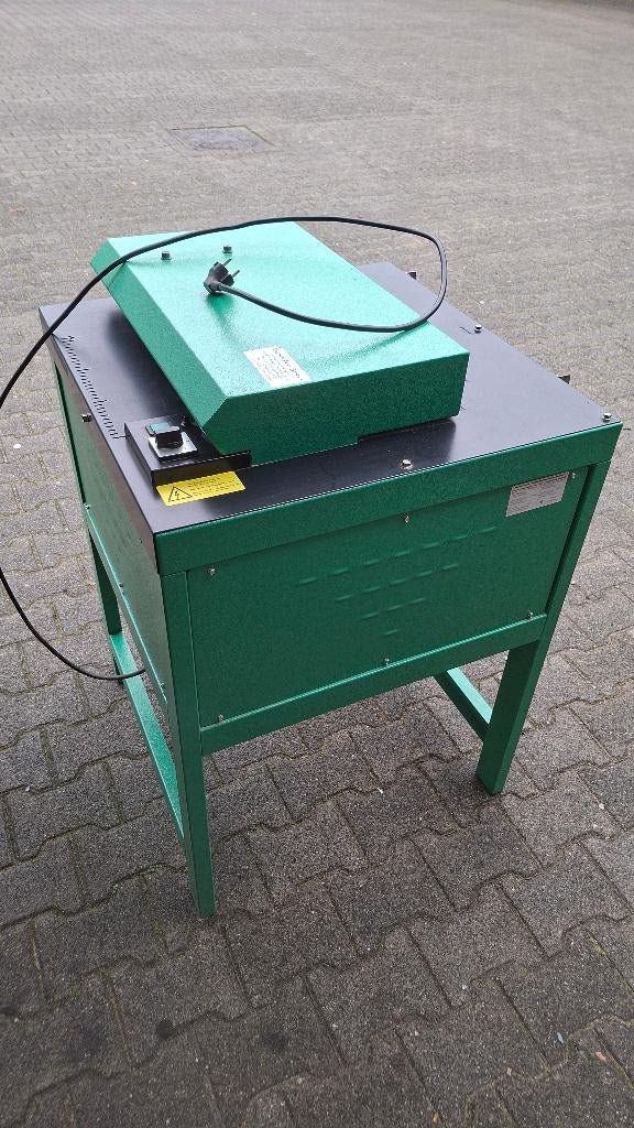 Cusion Pack 316 Karton schredder. Als nieuw!, Ophalen, ., Zo goed als nieuw, .