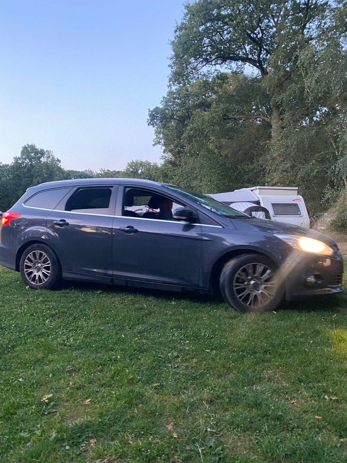 Ford Focus 1.6 Ecoboost 110KW 5-D 2011 Grijs, Auto's, 4 cilinders, 665 kg, Stationwagon, Handgeschakeld