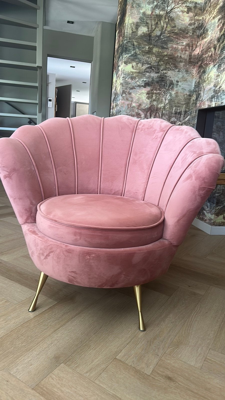 Leuk schelp stoeltje, Huis en Inrichting, Ophalen, Zo goed als nieuw, Minder dan 75 cm, 50 tot 75 cm