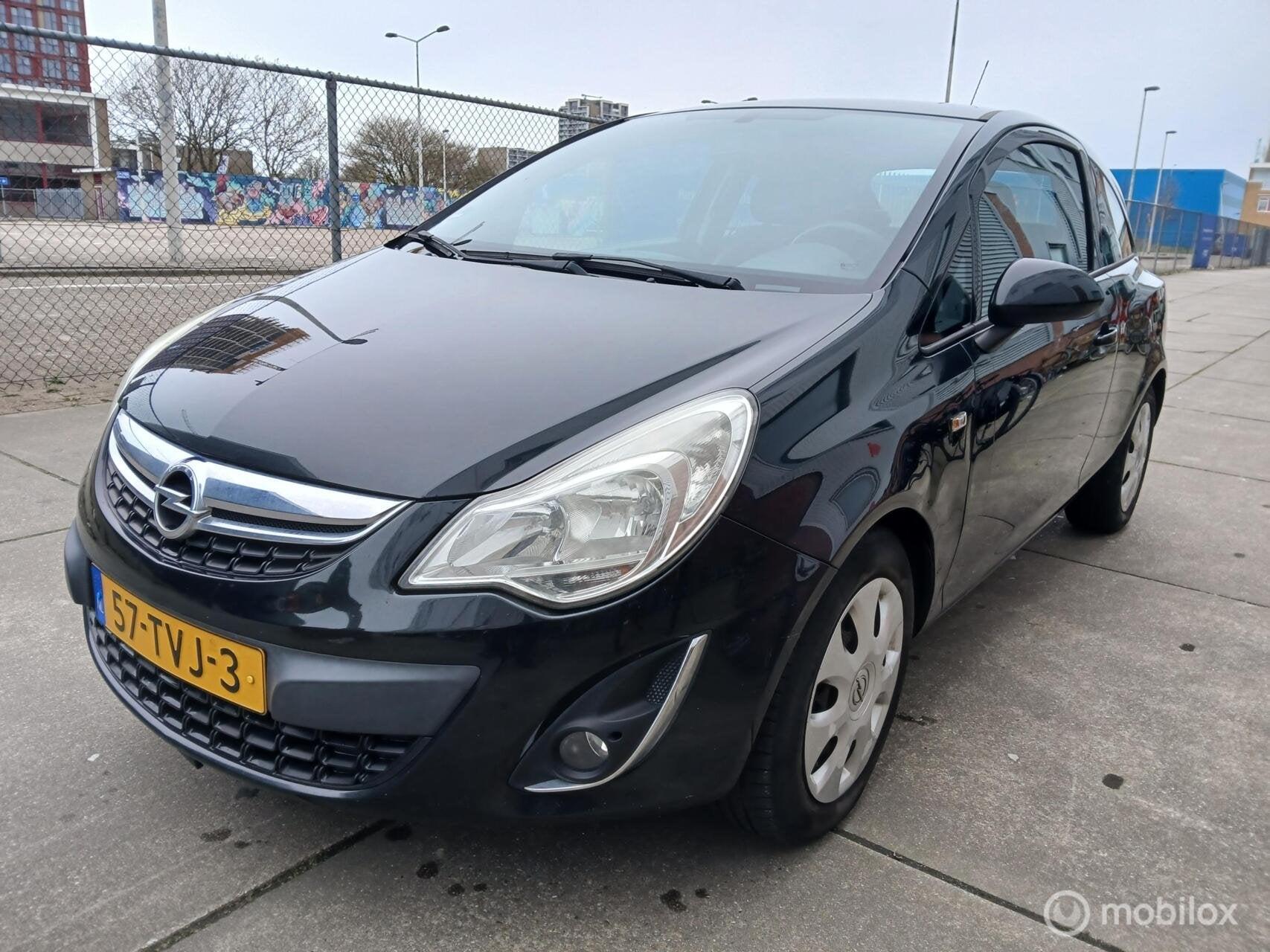 Opel Corsa 1.2-16V Cosmo, Voorwielaandrijving, Euro 5, 4 cilinders, 1229 cc